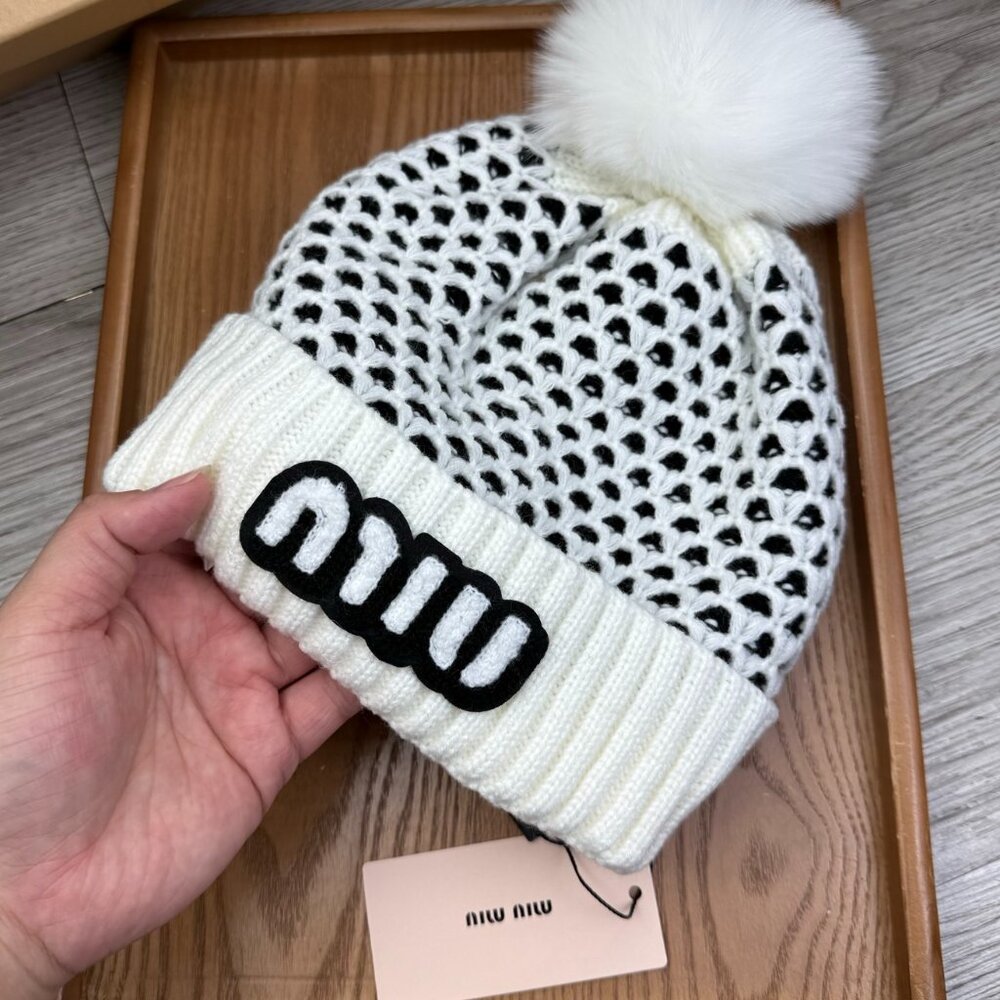 Miu Miu White Knit Beanie - image 1